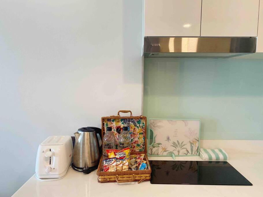 New & Cozy 2 Bedroom @ The Astra Sky River Chiang Mai Exteriör bild